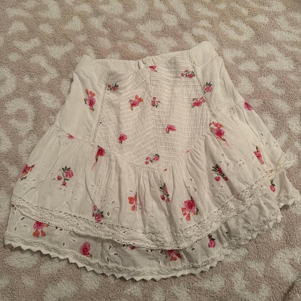 Zara White Mini Skirt with Pink Floral Embroidery
